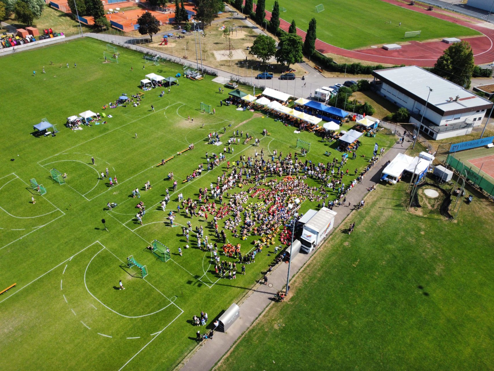 65 Mannschaften beim Bezirksspielfest des HC Winnenden Handball Club Winnenden